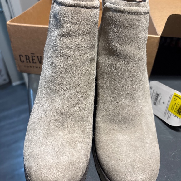 Crack footwear - Picture 3 of 4